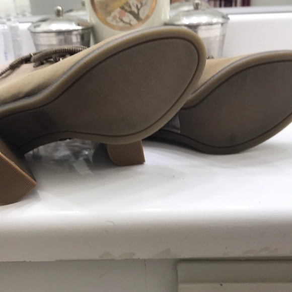 Boots - Picture 6 of 6